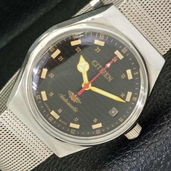 Citizen Other - Vintage 1984 Citizen Automatic Mens Silver Watch W/daydate & Gold accents